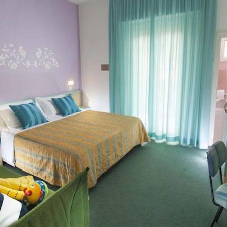 Hotel Diana Bellaria-Igea Marina Exterior photo